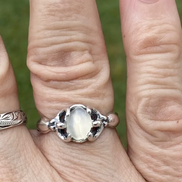Egyptian Moon Goddess ring .925 Sterling Silver w/ genuine Moonstone made in USA - Picture 5 of 13